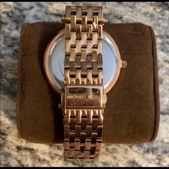 Michael Kors Rose Gold Watch - Picture 2 of 2